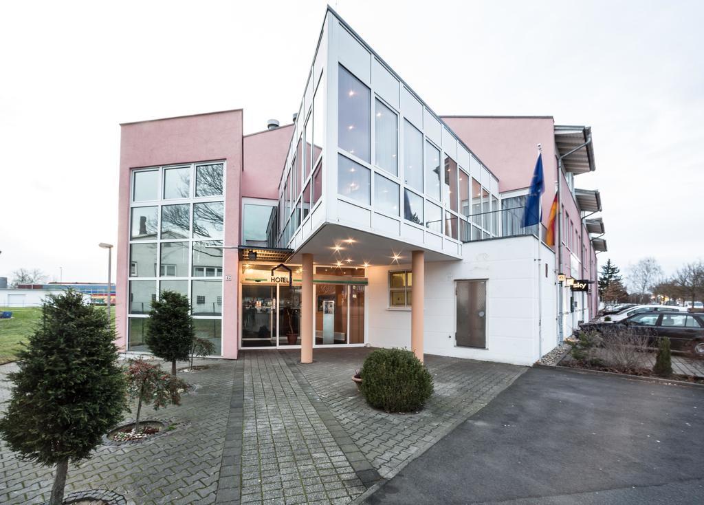 Hotel An Der Waldstrasse Groß-Zimmern エクステリア 写真